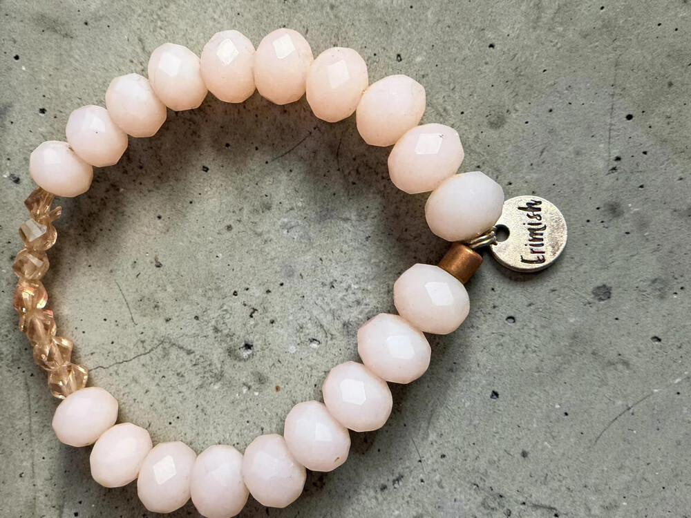 Pink bracelet - Picture 2 of 2